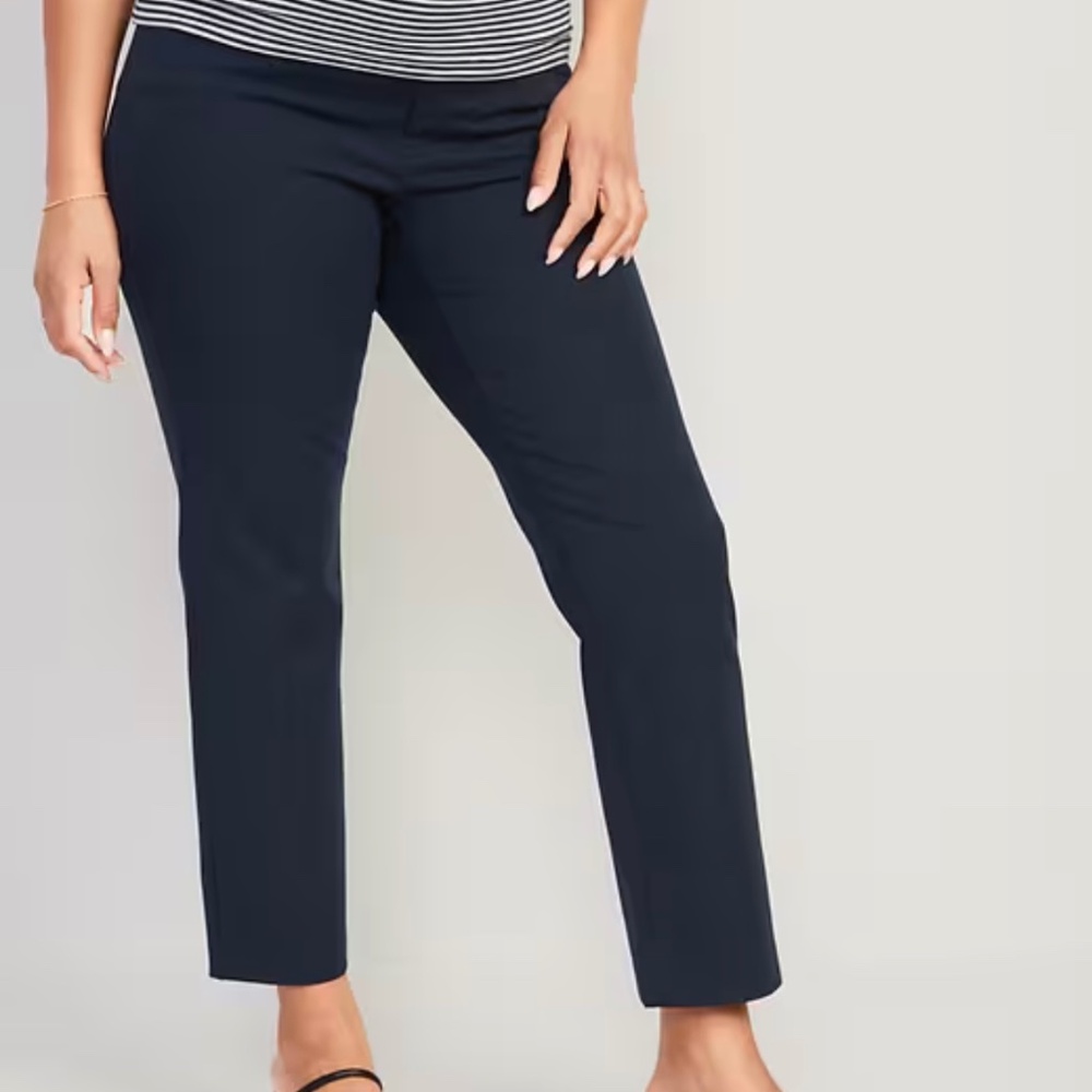 Old navy navy blue Maternity size 12 cotton pixie pants